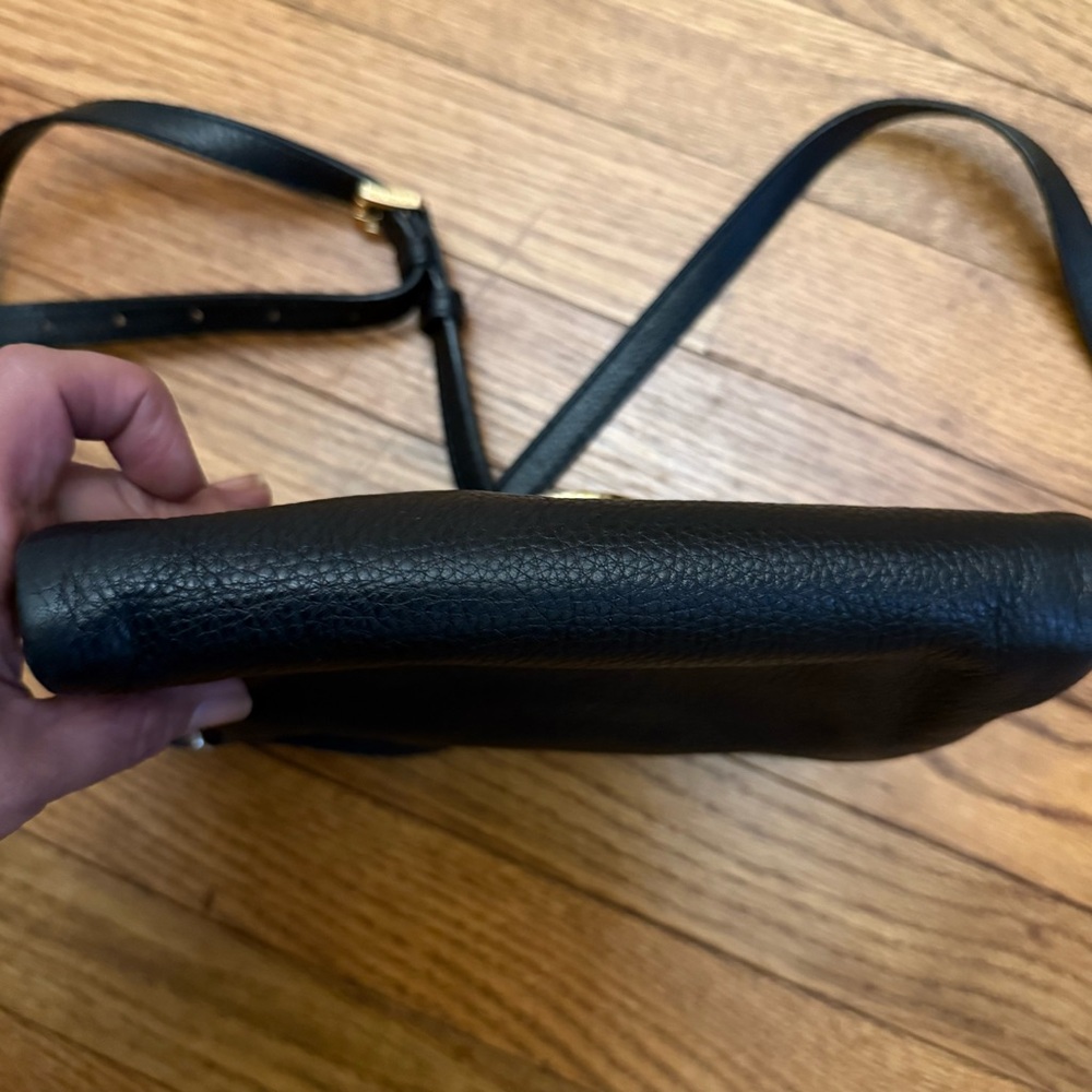 Michael Kors Black Crossbody Bag w/Built in Wallet & Gold Logo & Hardware, UGC - Picture 13 of 16